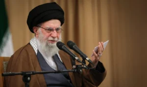 Ali Khameini dan Revolusi Islam Ali Khameini dan Revolusi Islam