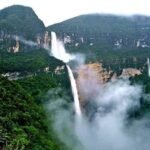 Catarata Gocta, Tirai Air Raksasa yang Tersembunyi di Hutan Awan Peru Catarata Gocta, Tirai Air Raksasa yang Tersembunyi di Hutan Awan Peru